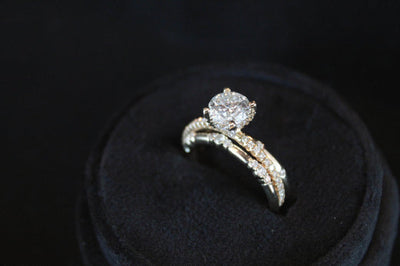 Modern Traditions: Shopping for an Engagement Ring Together